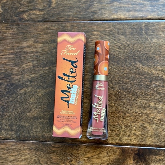 NIB Too Faced Melted Matte Liquid Lipstick Cinnamon Bun & Pumpkin Spice Duo Set - Picture 3 of 4